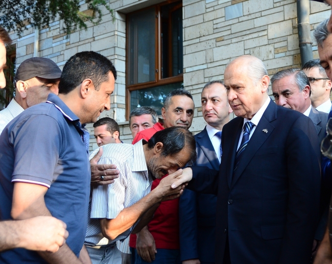 Siyasilerin bayram mesaisi... 8