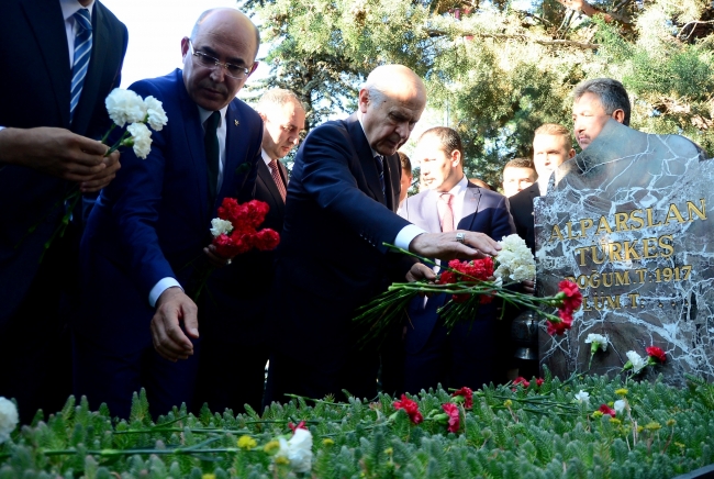 Siyasilerin bayram mesaisi... 10