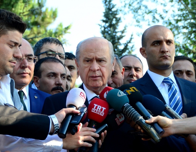 Siyasilerin bayram mesaisi... 12