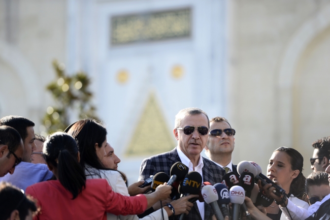 Siyasilerin bayram mesaisi... 14