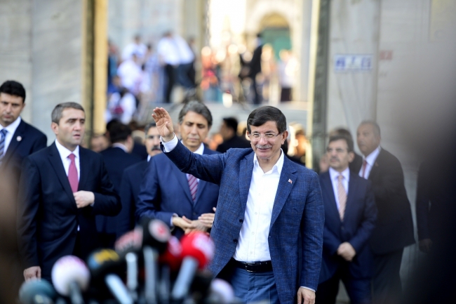 Siyasilerin bayram mesaisi... 3