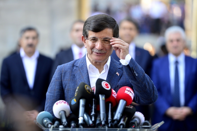 Siyasilerin bayram mesaisi... 5