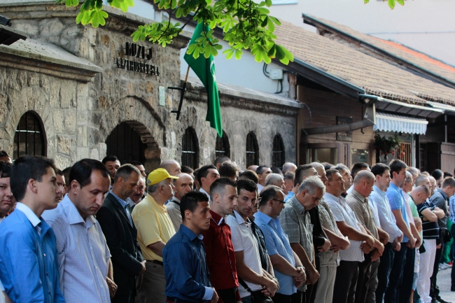 Eller barış için açıldı 3