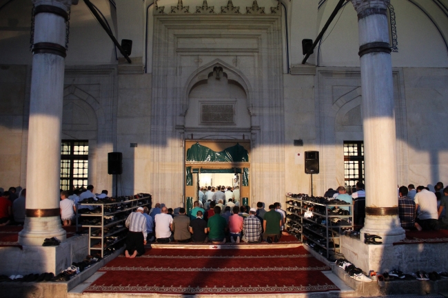 Eller barış için açıldı 11