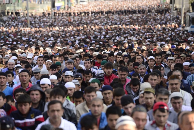 Bayram namazında OHAL manzarası 13