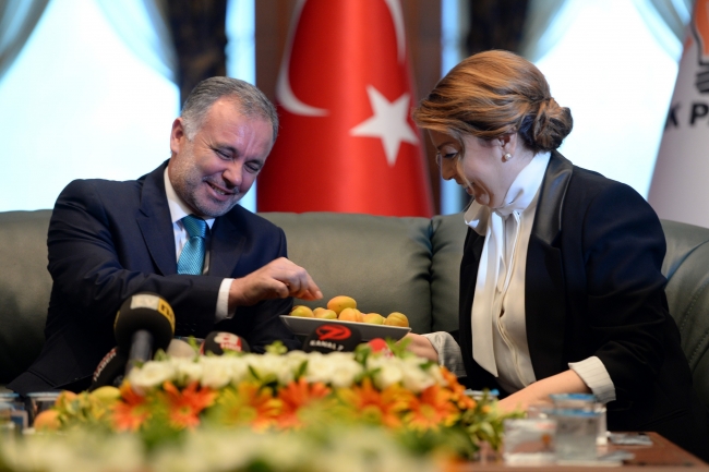 Siyasette bayram havası... 2