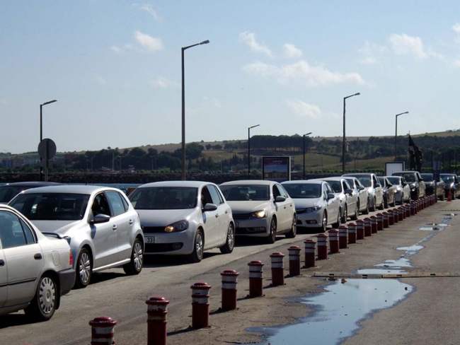 Tatilcilerin dönüş yolculuğu başladı 14