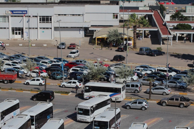 Tatilcilerin dönüş yolculuğu başladı 12