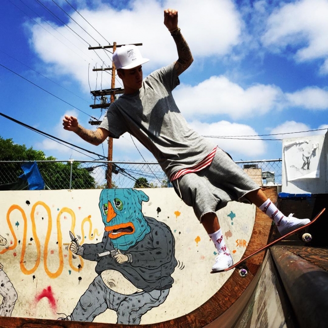 Instagram'da ünlüler: Rihanna'dan yeni parfüm! 10