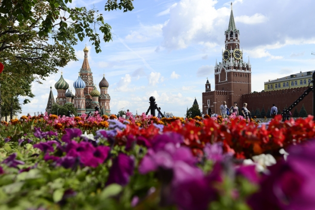 Kızıl Meydan çiçek bahçesine döndü 8