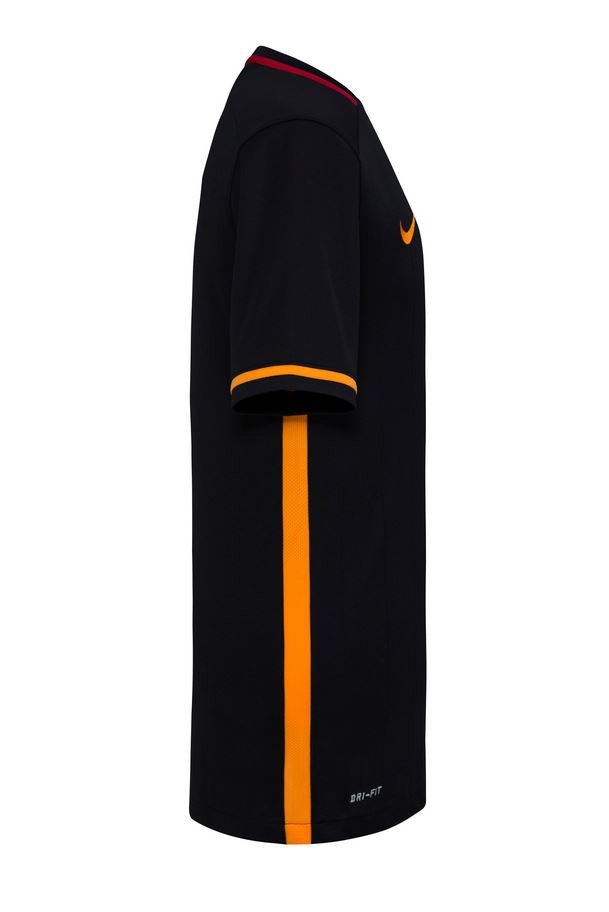 İşte Galatasaray'ın yeni sezon formaları 4