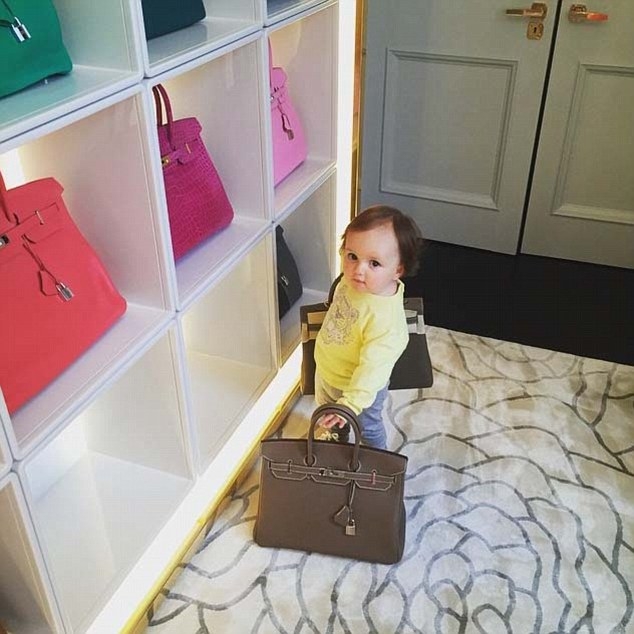 16 aylık bir bebeğin lüks yaşamı! 19