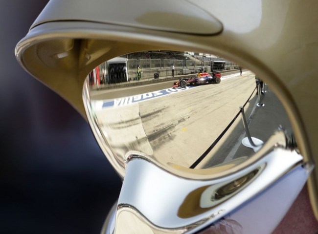 Günün fotoğrafları: Kuş olup dans ettiler! 10