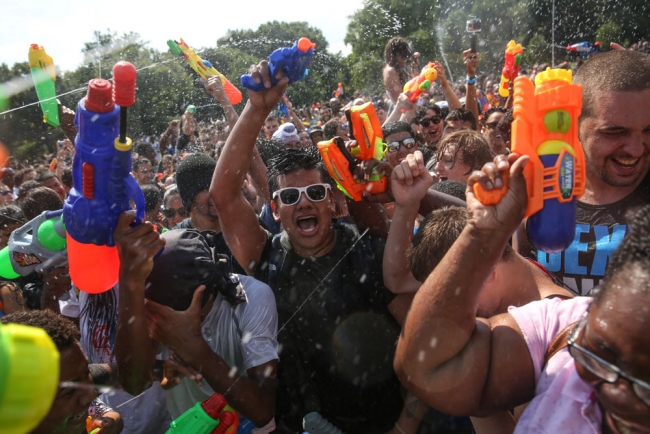 Amerikalılar suyun bile savaşını çıkardı! 5