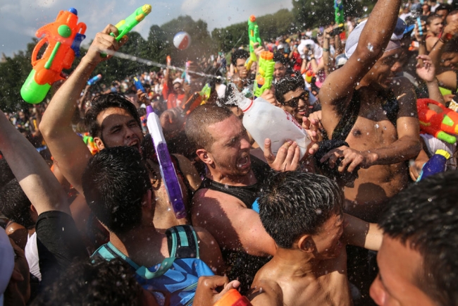 Amerikalılar suyun bile savaşını çıkardı! 9