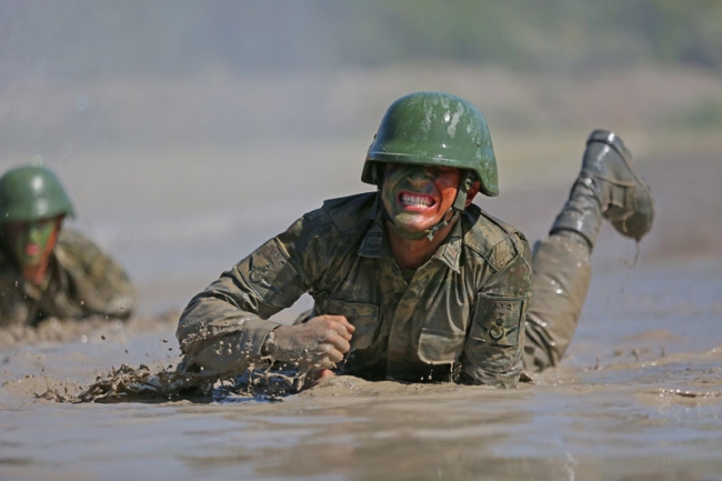 Astsubaylar adaylarının zorlu tatbikatı 4