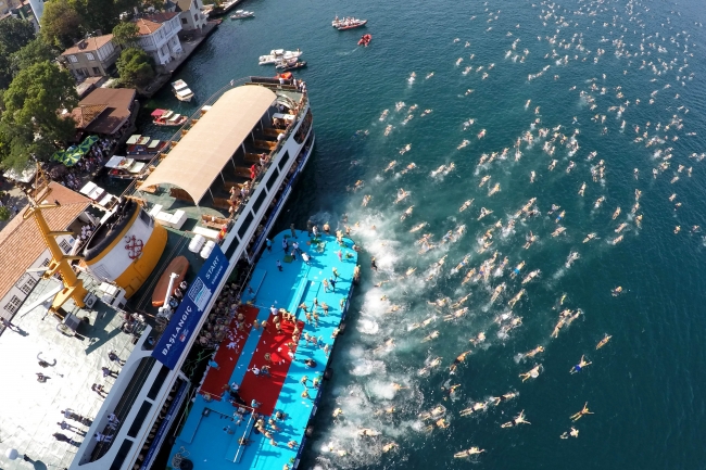 Boğaziçi Yüzme Yarışı'ndan renkli görüntüler 7