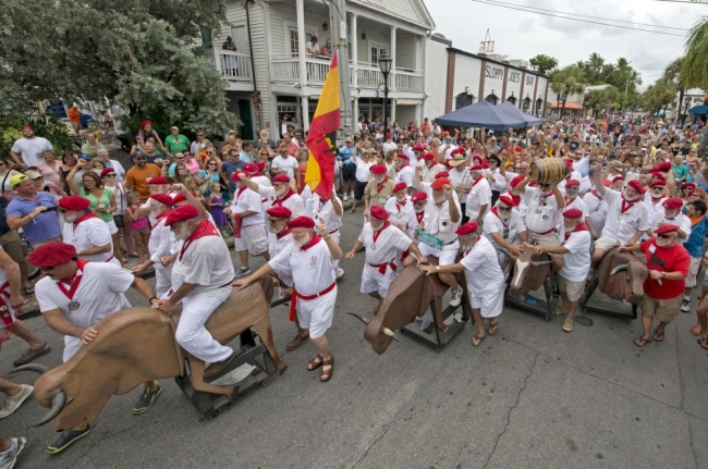 Yüzlerce Hemingway yarıştı 1