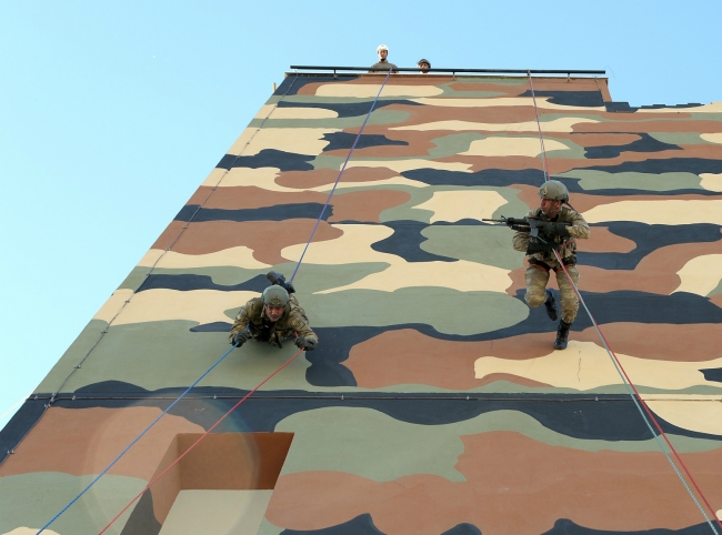 Gövde gösterisi! 1