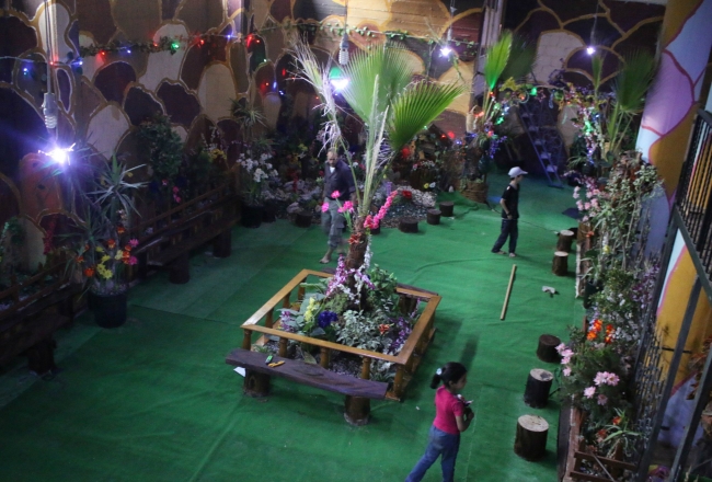 Günün kareleri: Suriye'de yer altında çocuk parkı! 6