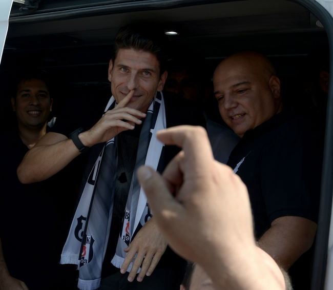 Mario Gomez İstanbul'u salladı 30