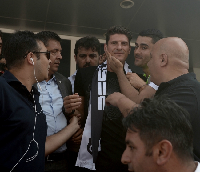 Mario Gomez İstanbul'u salladı 27