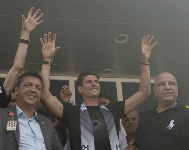 Mario Gomez İstanbul'u salladı 24