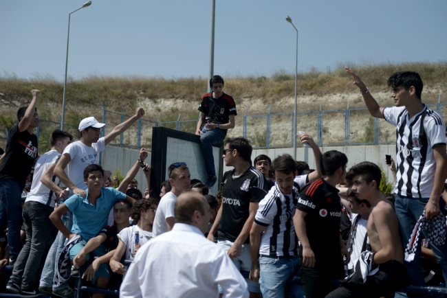 Mario Gomez İstanbul'u salladı 22