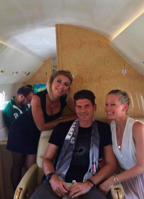 Mario Gomez İstanbul'u salladı 11