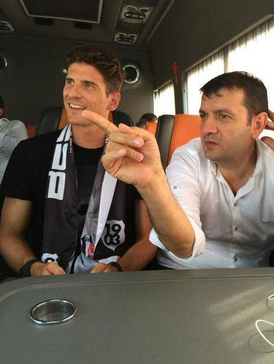 Mario Gomez İstanbul'u salladı 8