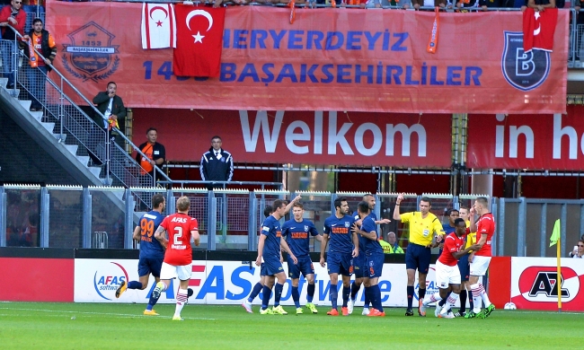 Başakşehir Hollanda'da kayıp 14