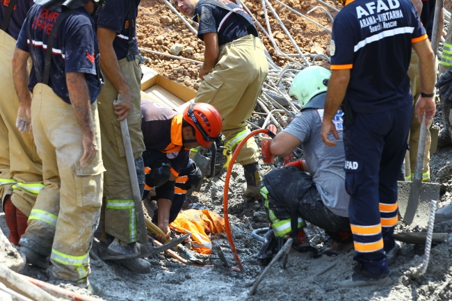 İzmir'deki kazada 3 işçinin cesedine ulaşıldı 6