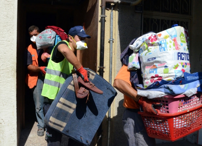 Bursa'da bir evden 10 kamyon çöp çıktı 2