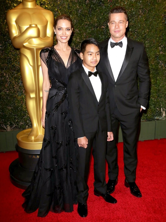 Angelina Jolie Brad Pitt ile dövüş sahnelerinde zorlandığını itiraf etti 18