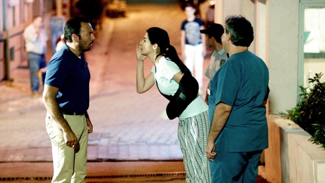 Hatice Şendil'in içinde bir yerleri cız ettiren 'İlk Gülüşte Aşk'ı 4