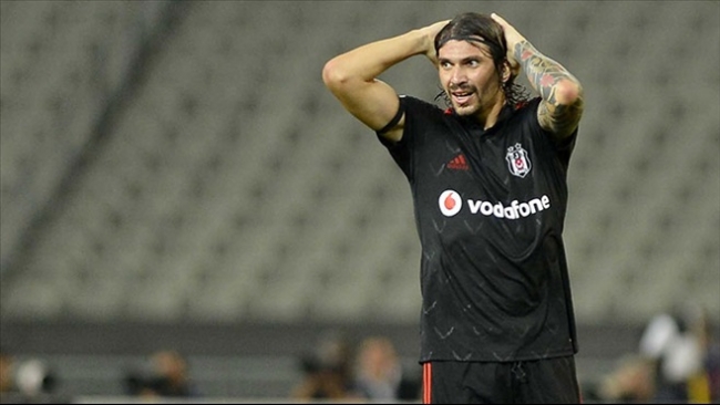 Beşiktaş'ın yeni 11'i 4