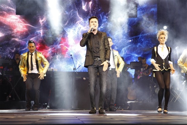 Mustafa Ceceli dans performansıyla sevenlerini şaşırttı 9