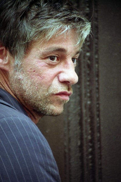 Birol Ünel sokaklarda yaşıyor! 7