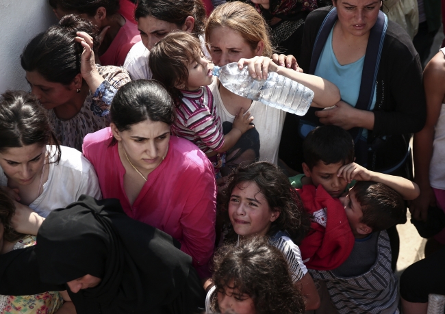 Yunanistan'a sığınan mültecilere dayak! 1