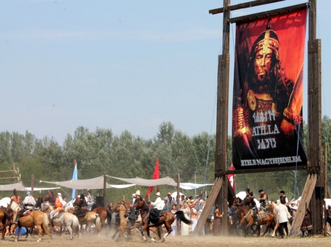 Macaristan'da "Atalar Günü" 20