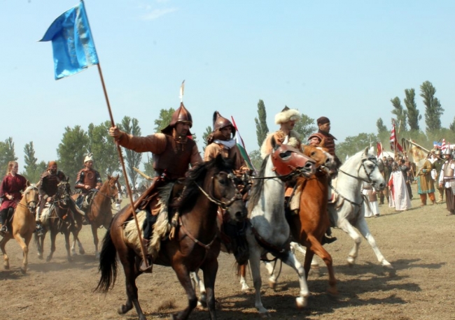 Macaristan'da "Atalar Günü" 15