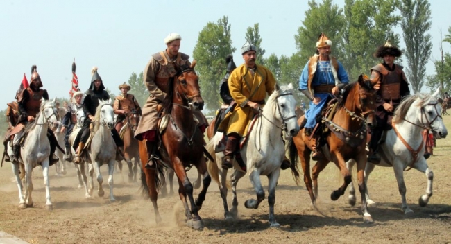 Macaristan'da "Atalar Günü" 26