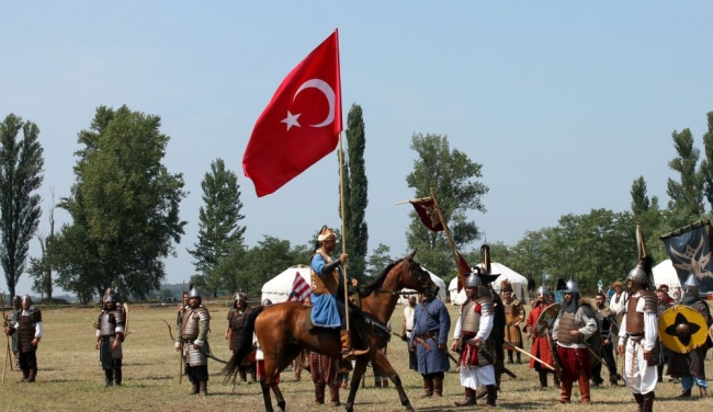 Macaristan'da "Atalar Günü" 12