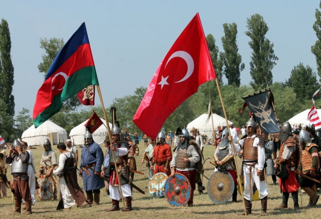 Macaristan'da "Atalar Günü" 16