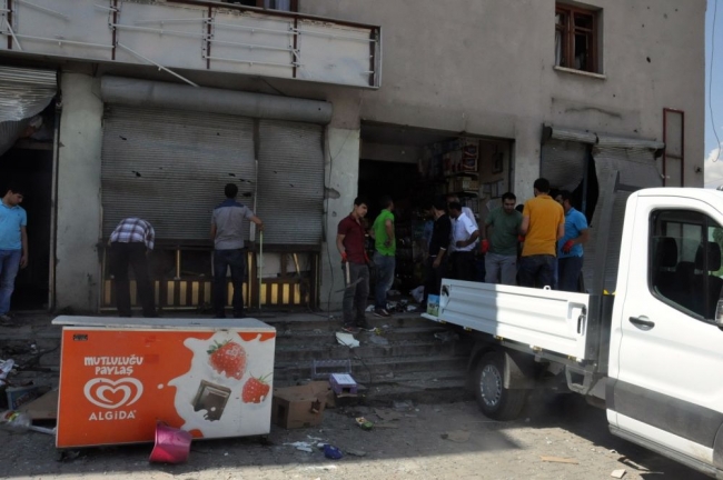 PKK Varto'da terör estirdi 23