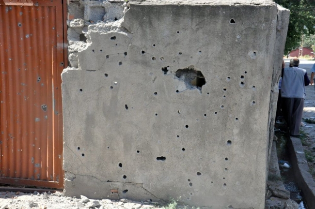 PKK Varto'da terör estirdi 24