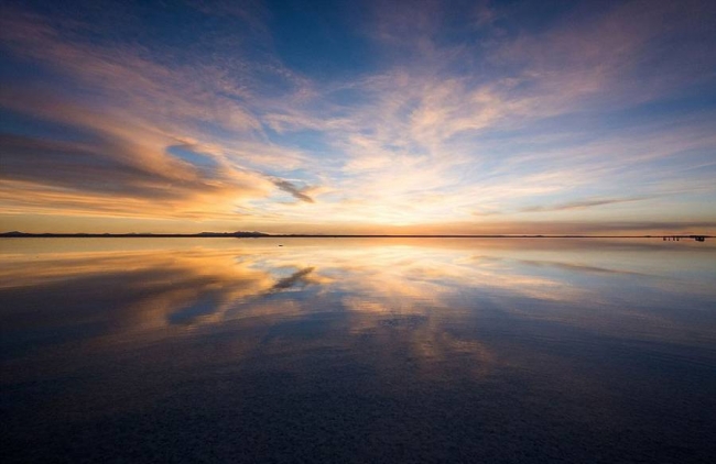 Hipnotize edici yansımalarıyla Bolivya tuz çölü 10