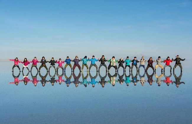 Hipnotize edici yansımalarıyla Bolivya tuz çölü 12