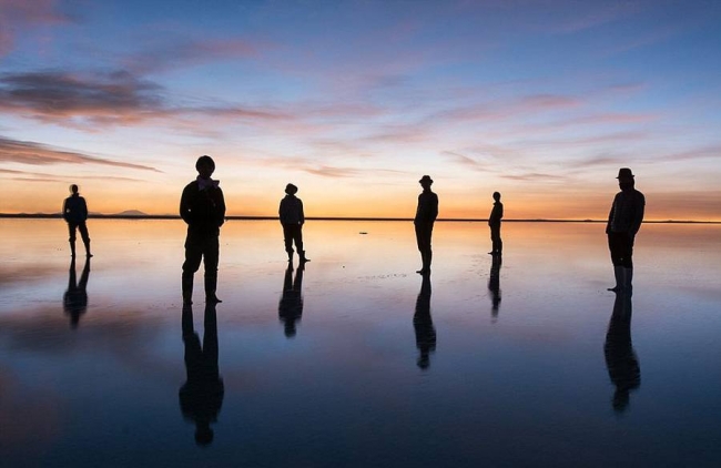 Hipnotize edici yansımalarıyla Bolivya tuz çölü 5