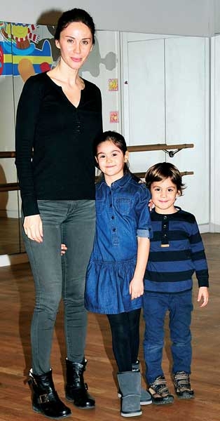 Ünlüler dünyasının en fit anneleri 10